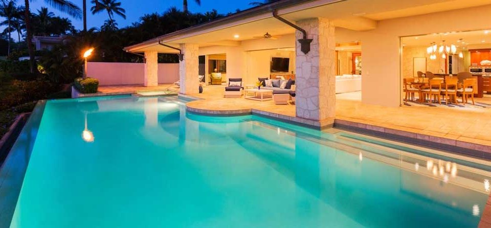 florida-shopping-guide-Top-Swimming-Pool-Shapes-2